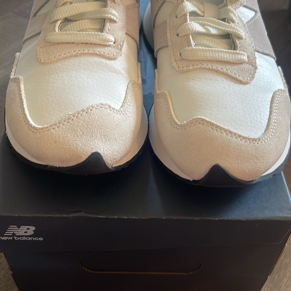 New Balance 237 - Picture 7 of 7